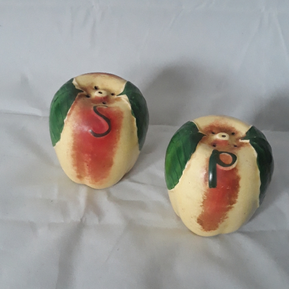 Vintage Hull Pottery Salt & Pepper Shakers